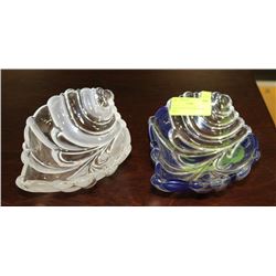 PAIR OF LEAF STYLE ART GLASS DISHES.