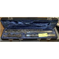 FLUTE W.T. ARMSTRONG WITH CASE