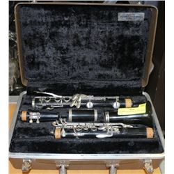 CLARINET - BUNDY BY SELMER WITH CASE