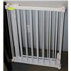 Image 1 : CHILD/PET GATE