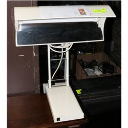 SATTELITE DESK LAMP BRIGHT LITE THERAPY.