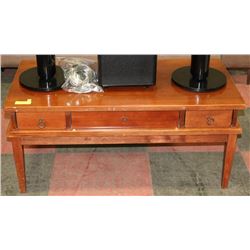 SOLID WOOD COFFEE TABLE WITH 3 DRAWERS
