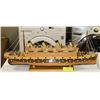 Image 1 : VINTAGE WOODEN TITANIC BOAT