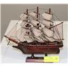 Image 1 : HMS BOUNTY VINTAGE WOOD BOAT