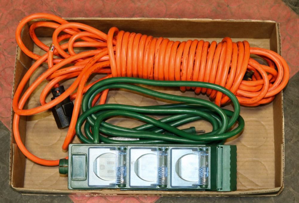 EXTENSION CORD AND 3 OUTLET COVERED EXTENSION BOX