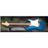 Image 1 : GUITAR CRESTWOOD BLUE ELECTRIC, WITH SOFT CASE