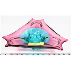 PINK AND BLUE ART GLASS DECORATIVE BOWL.