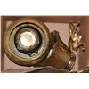 Image 1 : BOX OF BRASS DECORATIONS