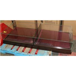 GLASS DISPLAY CASE 5FT X 2FT X 2FT WITH 2 SLIDING