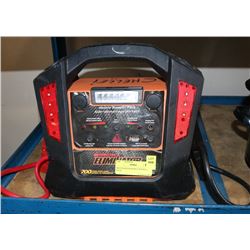 MOTOMASTER MOBILE BOOSTER PACK