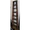 Image 1 : FEATHERLITE 8' FIBREGLASS LADDER