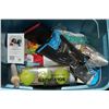 Image 1 : TOTE OF NEW HOUSE HOLD ITEMS