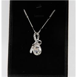 CLEAR FASHION NECKLACE