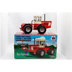 International Harvester 4366 Vintage 4  4WD Series 1:32 Has Box