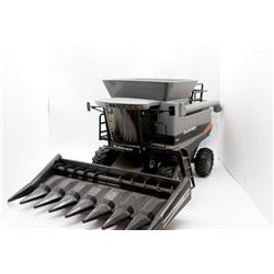 Gleaner A85 combine Has Box