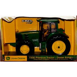 John Deere 7330 Premium tractor Ertl 1:16 Has Box