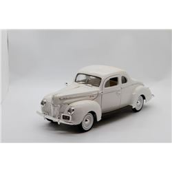1940 Ford Sedan 1:18 No Box
