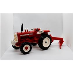Cockshutt 1950T w/ blade Ertl 1:16 Has Box