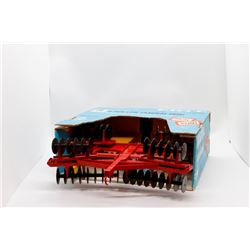 Massey Ferguson 4 roller tandem disc Ertl Has Box