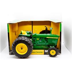 John Deere 4010 WF Ertl 1:16 Has Box