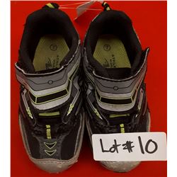 SIZE 7 CHILDRENS RUNNERS
