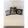 Image 1 : 8X10 FRAMED PIC + DIGITAL WALL CLOCK + LED BATTERY STRING LIGHTS