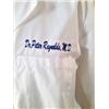 Image 2 : Father Figures Peter (Ed Helms) Movie Costumes