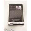Image 2 : Scream 4  Sidney Prescott (Neve Campbell) Book Movie Props