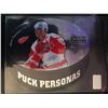 Image 1 : 2016-17 O-Pee-Chee Platinum Steve Yzerman Puck Persona #PP-3