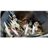 Image 2 : TOTE OF CAULK