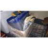 Image 2 : BOX OF TOOLS, TROUBLE LIGHT
