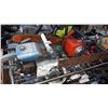 Image 2 : 2 HOMELITE GAS CHAINSAWS