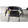 Image 2 : MEDLINE WALKER