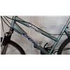 Image 2 : SILVER AND LIGHT GREY CCM "VILLA" BIKE