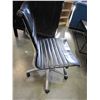 Image 2 : BLACK LEATHER AND CHROME MODERN GAS LIFT OFFICE CHAIR