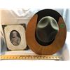 Image 1 : GR OF 2, MILITARY PHOTO AND VINTAGE SCOUT HAT WITH ORIGINAL FORM
