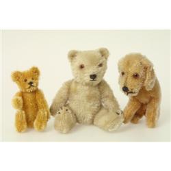  Dog and two teddybears, Steiff, L 10-14