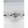 Image 1 : 39) 10K WHITE GOLD DIAMOND RING