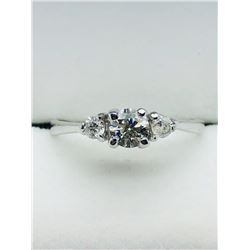 43) 14K WHITE GOLD DIAMOND RING