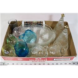 FLAT WITH 1960'S 8 PIECE SANDWICH SET AND MORE