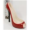 Image 1 : RED HIGH HEEL WINE BOTTLE HOLDER