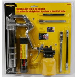 NEW! MINI GREASE GUN & OIL CAN KIT