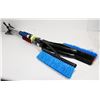 Image 1 : 3PK EXTENDABLE SNOWBRUSHES