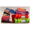 Image 1 : FLAT OF NEW WATER-GYM BOTTLES AND PENCILS BAGS