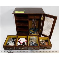 VINTAGE MUSICAL BOX FILLED WITH STONES/BEAD