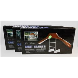 3 COAT HANGER FOR CARS.