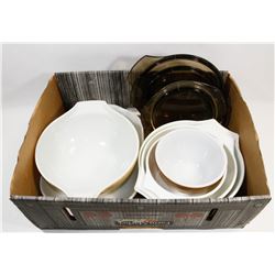 CASSEROLE DISHES WITH LIDS AND PYREX COOKWARE.