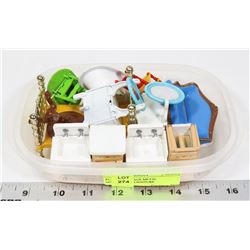 FLAT OF VINTAGE METAL DOLLHOUSE FURNITURE