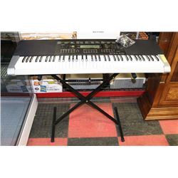 CASIO WK-240 DIGITAL KEYBOARD - 76 PIANO