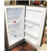 Image 2 : FRIGIDAIRE UPRIGHT FREEZER